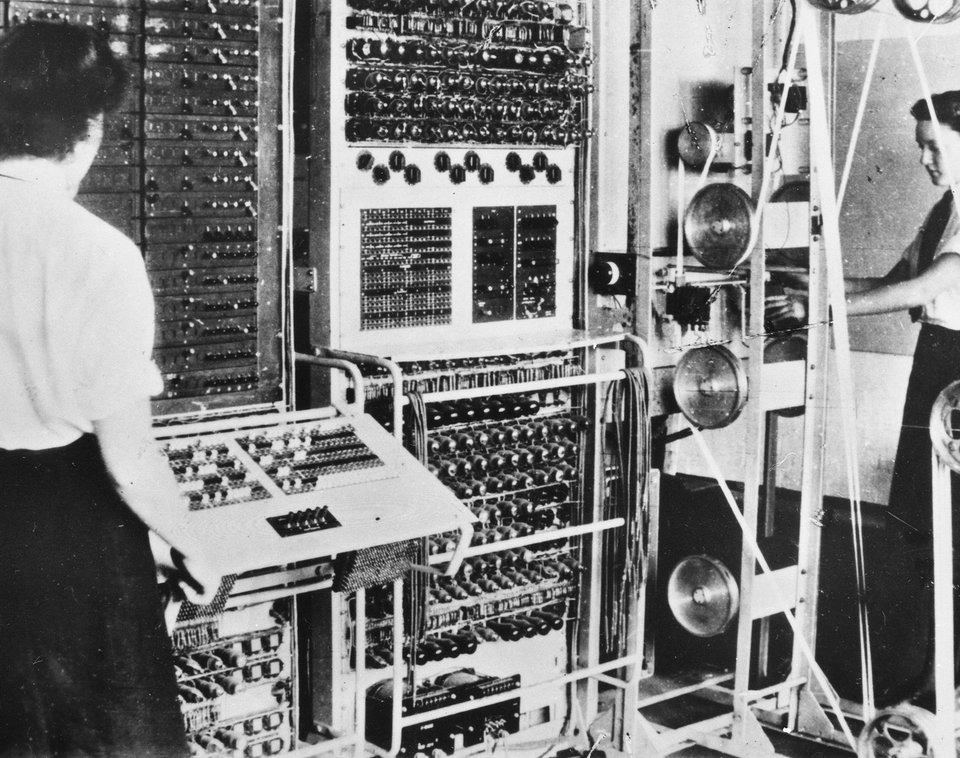 FO850-234 Colossus electronic digital computer, 1943.jpg